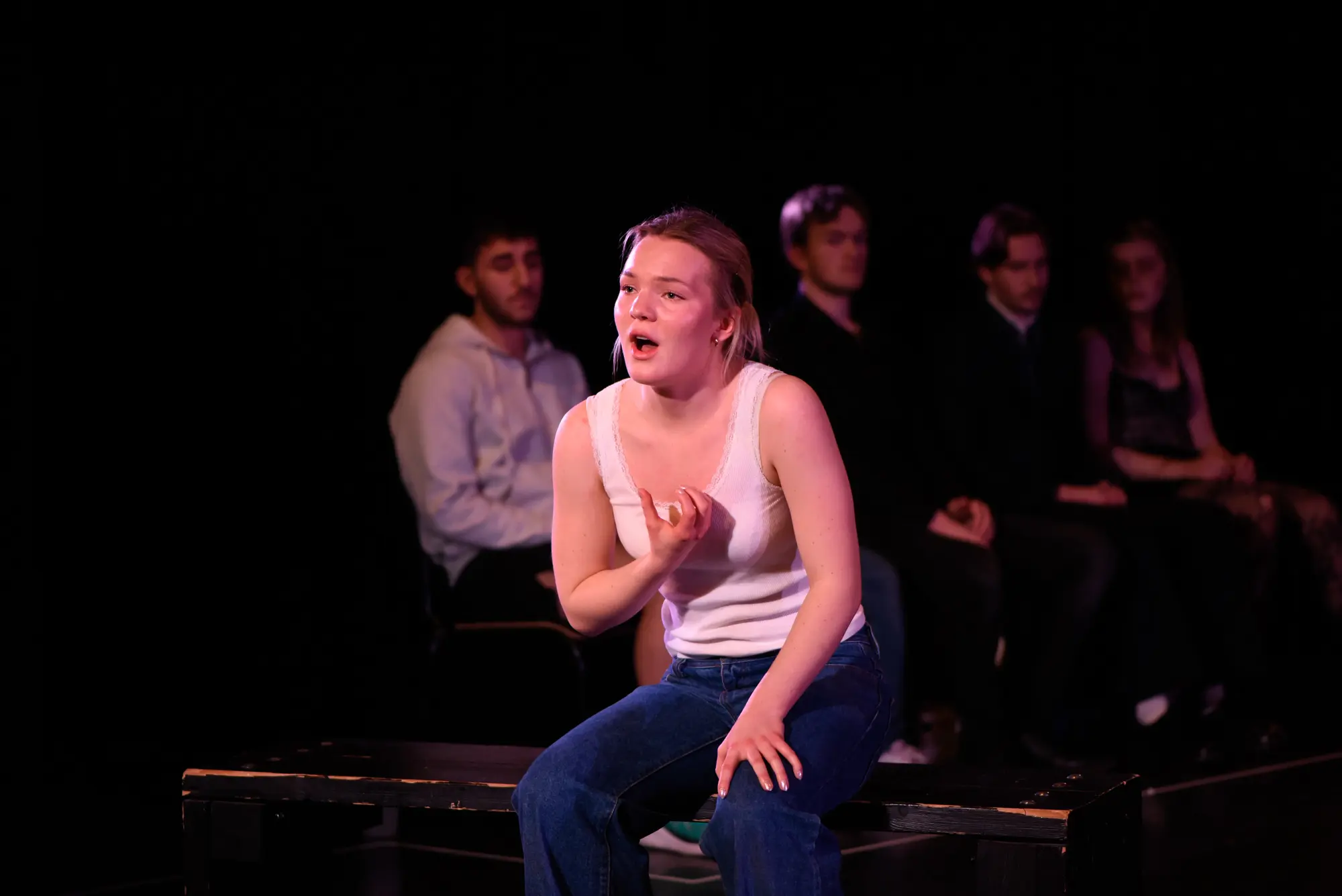 Skådespelare på scen